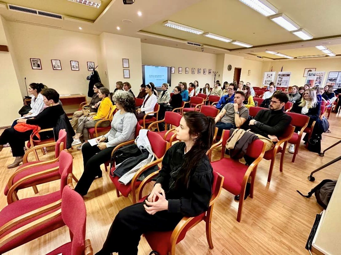 Fókuszban a Textiltervezés – Sikeres Szakmai Nap a Rejtő Karon