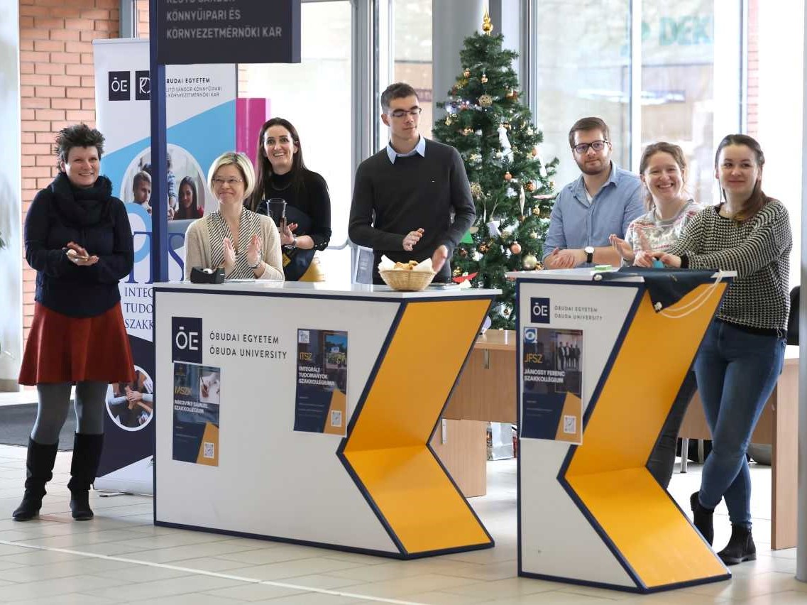 Rejtő Kar szakkollégiuma is bemutatkozott az Óbudai Egyetem Szakkollégiumi Napján