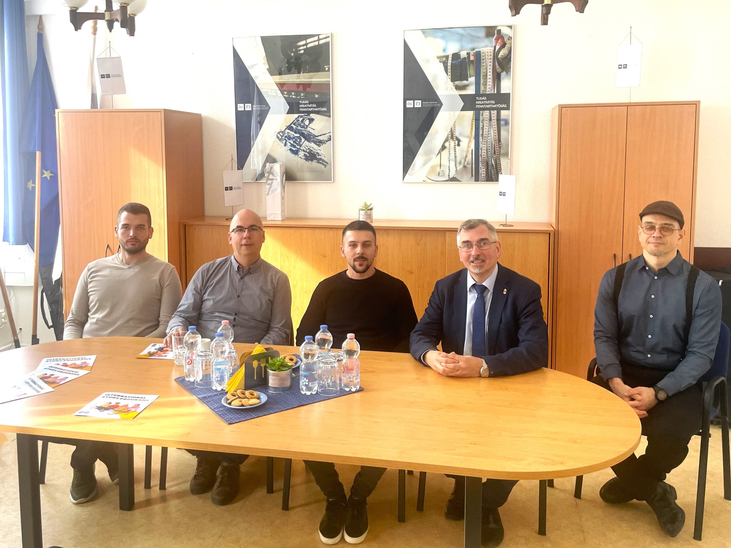 A Novi Sad-i Egyetem delegációja az Óbudai Egyetem Rejtő Karán